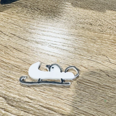 Mô Hình Chim Hoàng Yến Santa và Xe Trượt Tuyết Trang Trí