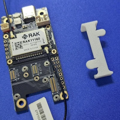Kẹp ăng-ten cho RAK11162 và RAK3312