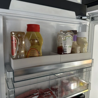 Khung Giữ Chai Cửa Tủ Lạnh Siemens