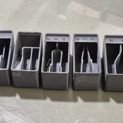 Gridfinity Cỡ 1/3 + Mê Cung, Móng Ngựa, Nón & Sóng D2 + Khe Dán Nhãn (1x2x6 d3 và d2)