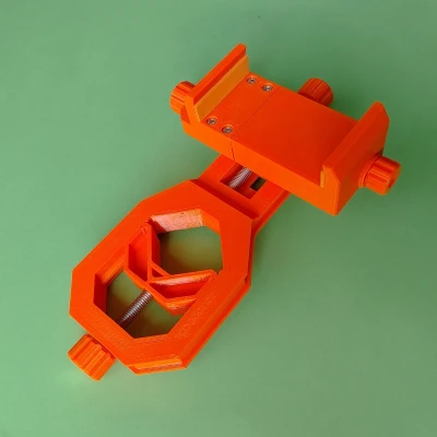 Giá đỡ điện thoại điều chỉnh cho thị kính kính thiên văn