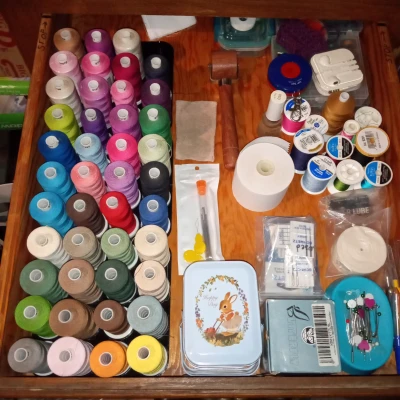 Khay đựng chỉ may cho cuộn chỉ 1200 yard