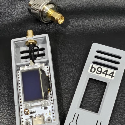 Vỏ Hộp Khung Hở Cho Radio Meshtastic Heltec V3 V4 Gắn Ăng-ten Gác Mái