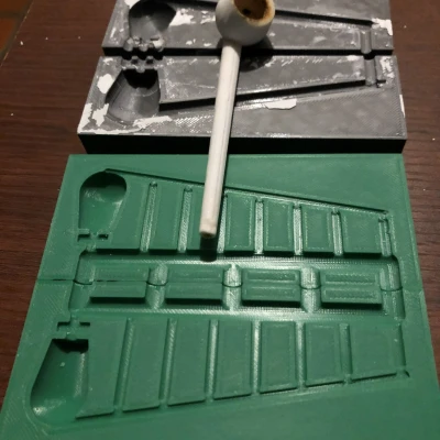 Khuôn Ống Hút Tối Giản