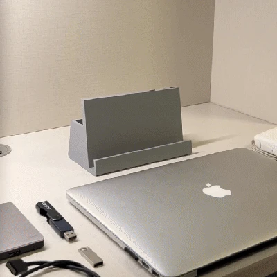 Giá đỡ laptop kiêm chỗ cất đồ