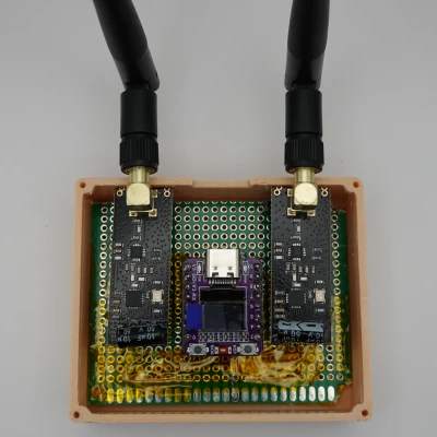 Hộp đựng ESP32 C3 Mini OLED với nRF24L01