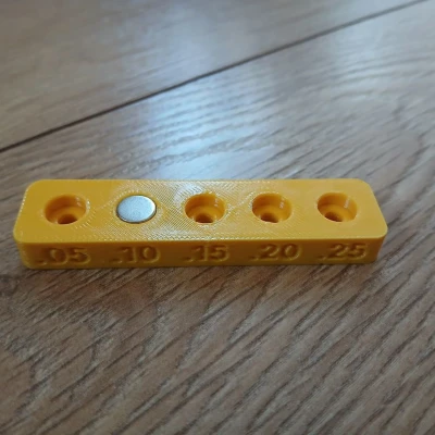 Kiểm Tra Độ Hở Nam Châm 8x3