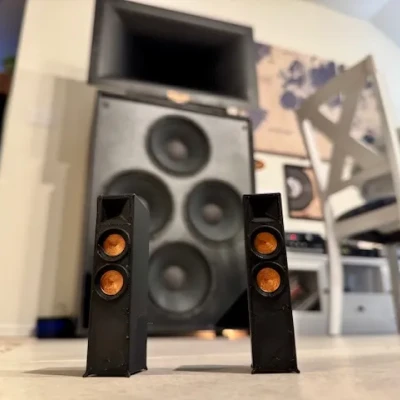 Mẫu Loa Mini RP8000 Klipsch