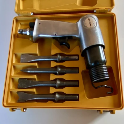 Hộp đựng búa hơi (Air Chisel) cứng cáp (kèm file Blender)