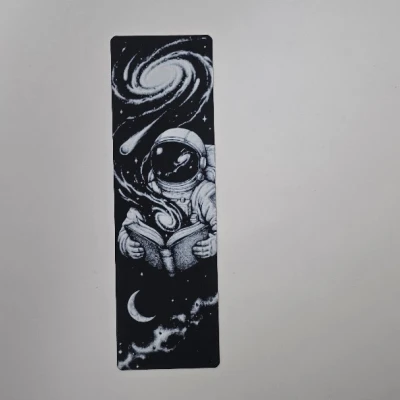 Bookmark Phi Hành Gia Đọc Sách Giữa Không Gian Vũ Trụ