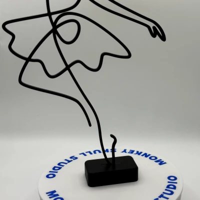 Tác phẩm điêu Khắc Line Art Múa Ba Lê Tối Giản