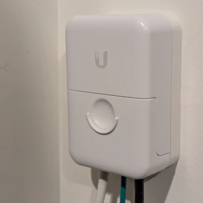 Giá Treo Tường Cho Bộ Chống Sét UniFi Ngoài Trời (ETH-SP-G2)