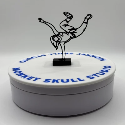 Tác Phẩm Điêu Khắc Line Art Vũ Công Đường Phố