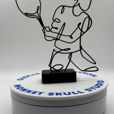 Tượng Nghệ Thuật Đường Nét Nam Vận Động Viên Quần Vợt