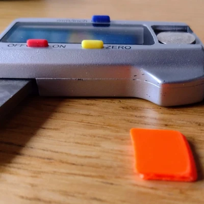 Nắp Che Thước Cặp Pin Máy In 3D