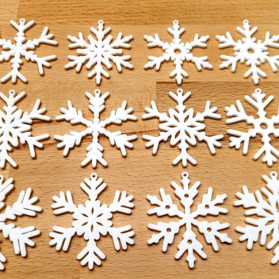 Trang Trí Cây Thông Noel: Tuyết Rơi 2025 - Bộ Thứ Ba