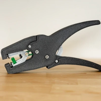 Wire Stripper Pro – Dụng Cụ Maker Chức Năng