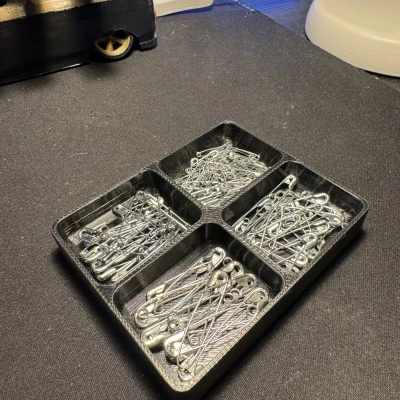 Hộp Đựng Đồ Chia Ngăn Có Nắp