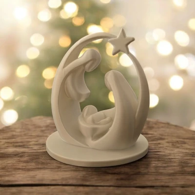 Gia Đình Thánh – Tượng Giáng Sinh Hiện Đại