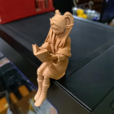 Mô Hình Frieren Đọc Sách