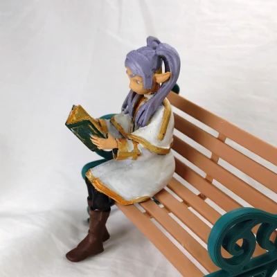 Mô Hình Frieren Đọc Sách