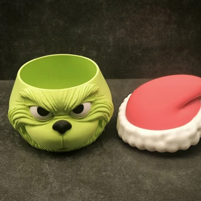 Tô Giáng Sinh Phong Cách Grinch Có Nón Santa