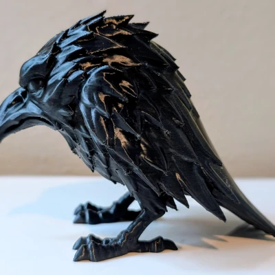 The Shadow Raven – Tượng Quạ Ma Quái Trang Trí Kệ