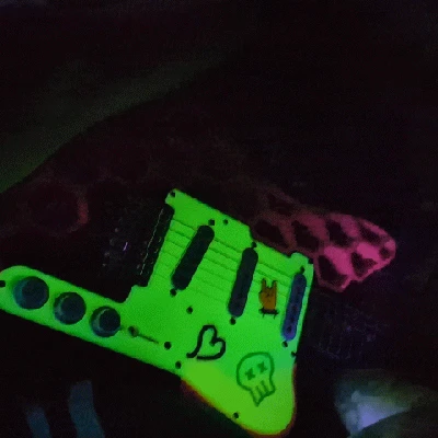 Prusastrat - Pick Guard và Nắp Lưng Một Mảnh