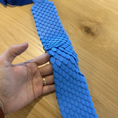 Cà Vạt Vảy Rồng