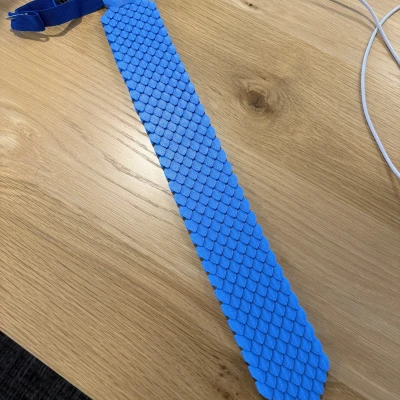 Cà Vạt Vảy Rồng