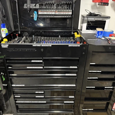 Máy Tạo Nhãn Nam Châm Hộp Công Cụ Theo Thông Số (Font US General của Harbor Freight)