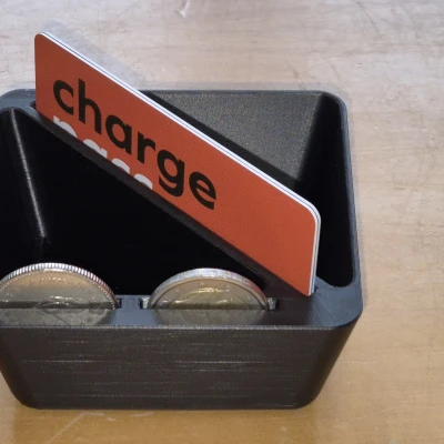 Renault 5 và 4 e-tech - bộ chèn hộc nhỏ