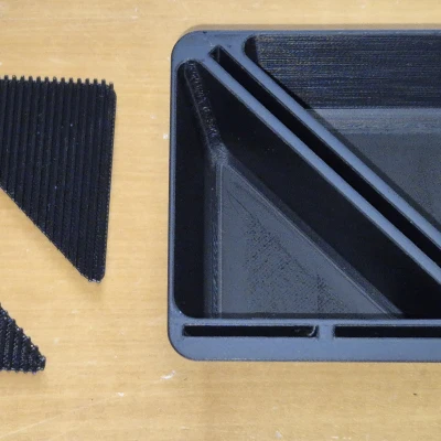 Renault 5 và 4 e-tech - bộ chèn hộc nhỏ