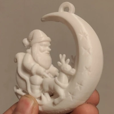 Ông Già Noel Trên Trăng Lưỡi Liềm – Đồ Trang Trí Lễ Hội