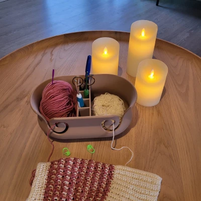 Tô Đựng Len Hai Ngăn Có Hộp Dụng Cụ – Phiên Bản Happy Wife