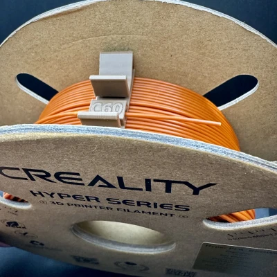 Spool-Lock – Kẹp Cuộn Dây Tóc Đa Năng Cho Cuộn Nhựa & Giấy