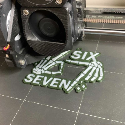 Móc Khóa Sáu Bảy (SIX SEVEN KEYCHAIN)