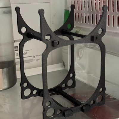 Giá đỡ chai nước ngọt - Đựng được hai chai 1,5L