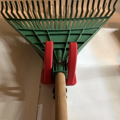 Giá Treo Đồ Cứng Cáp Chuyên Dụng | Móc Cào & Xẻng Nhà Kho