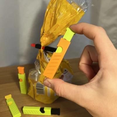 Kẹp Túi Bóp Khóa