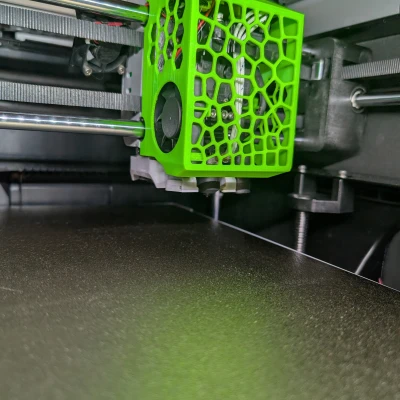 Chụp Đầu Phun Qidi Plus 4 Phong Cách Voronoi