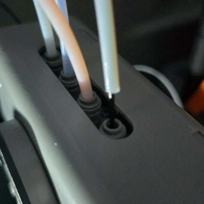 Dụng cụ tháo ống PTFE đường kính ngoài 4mm