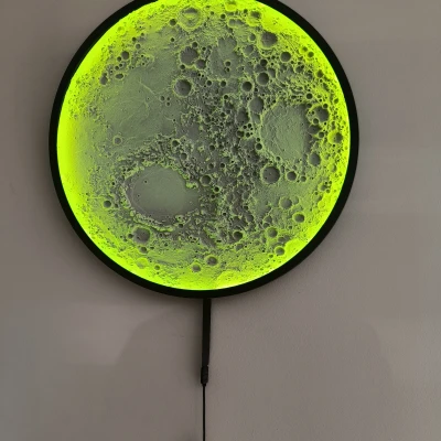 Đèn treo tường Mặt Trăng có chiếu sáng