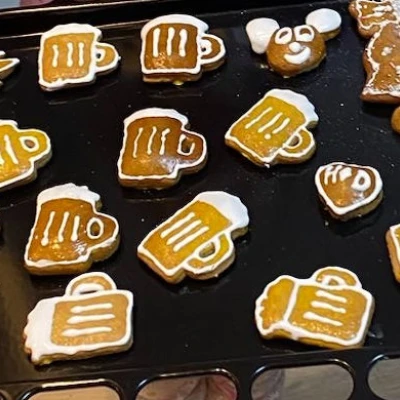 Dụng cụ cắt bánh gừng hình bia / Vykrajovátko pivo