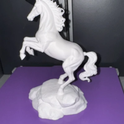 Tượng Ngựa Hí Đẹp Tuyệt Vời