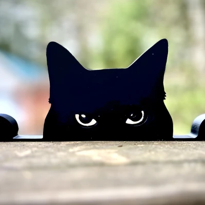 Hình bóng mèo đang nhìn trộm (Không cần hỗ trợ)