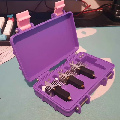 Hộp Đầu Đùn Centauri Carbon