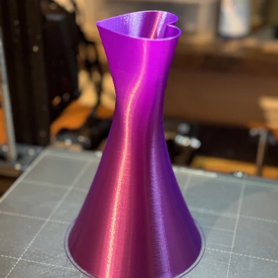 Bình Trái Tim Valentine Chế Độ "Vase Mode" Hiện Đại (Phiên Bản Đã Sửa)