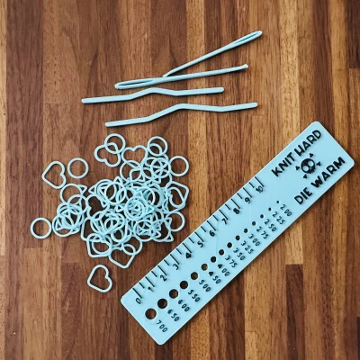 Bộ dụng cụ đan len trên một khay - cho Prusa Mini