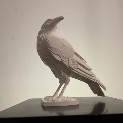 Tượng Crow Hexa